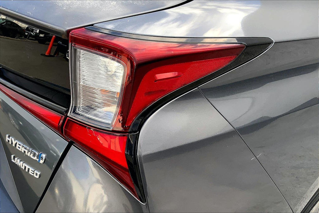 Thumbnail: 2019 Toyota Prius - 32