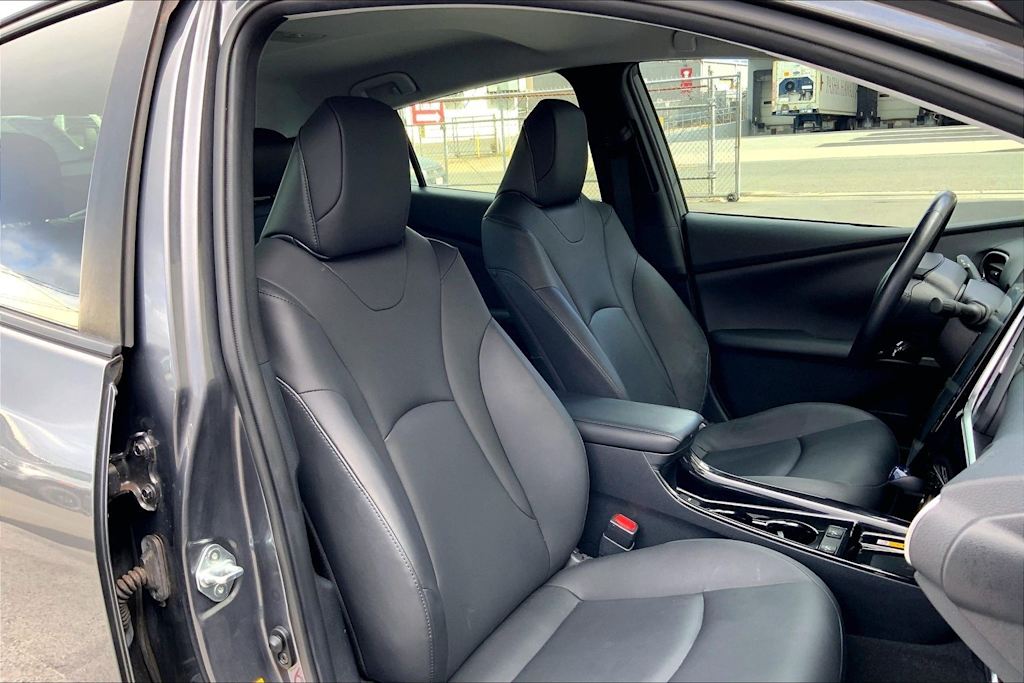 Thumbnail: 2019 Toyota Prius - 12