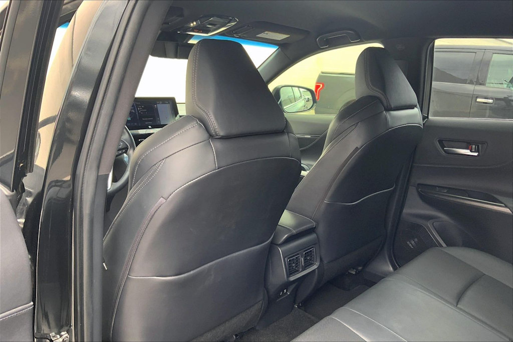 Thumbnail: 2021 Toyota Venza - 13