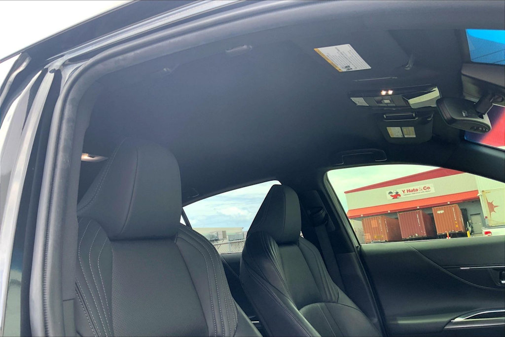 Thumbnail: 2021 Toyota Venza - 30
