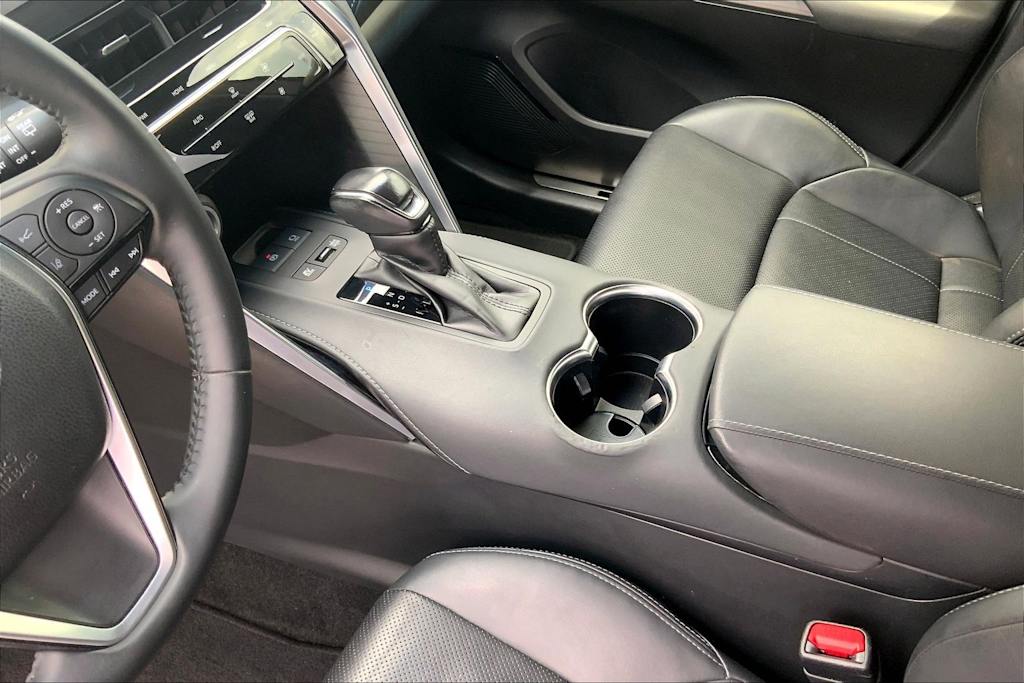Thumbnail: 2021 Toyota Venza - 17