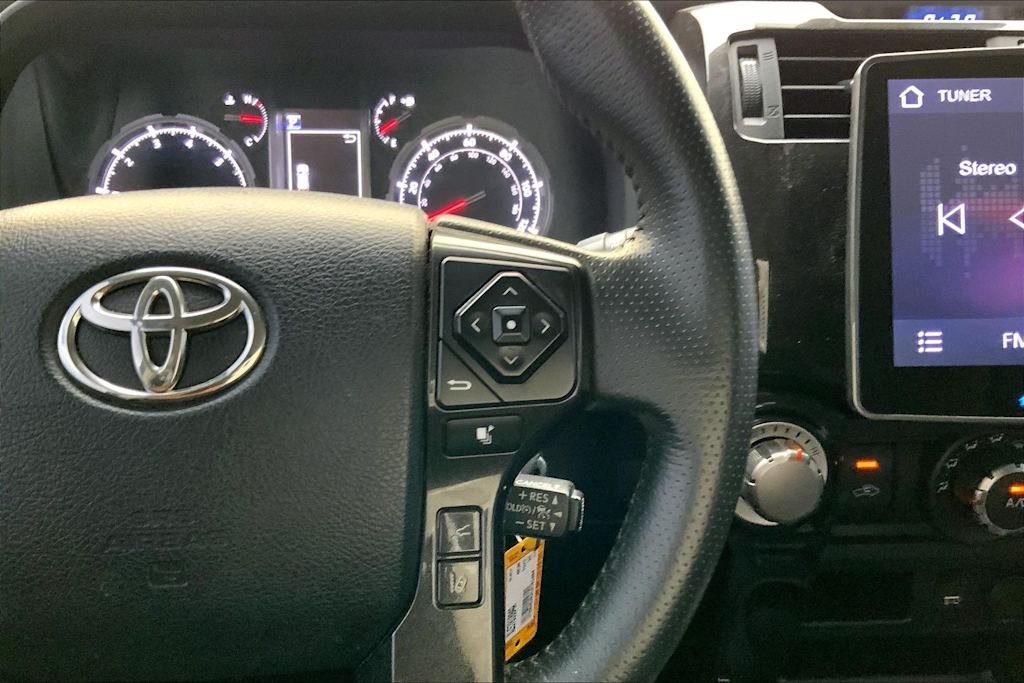 Thumbnail: 2020 Toyota 4Runner - 25