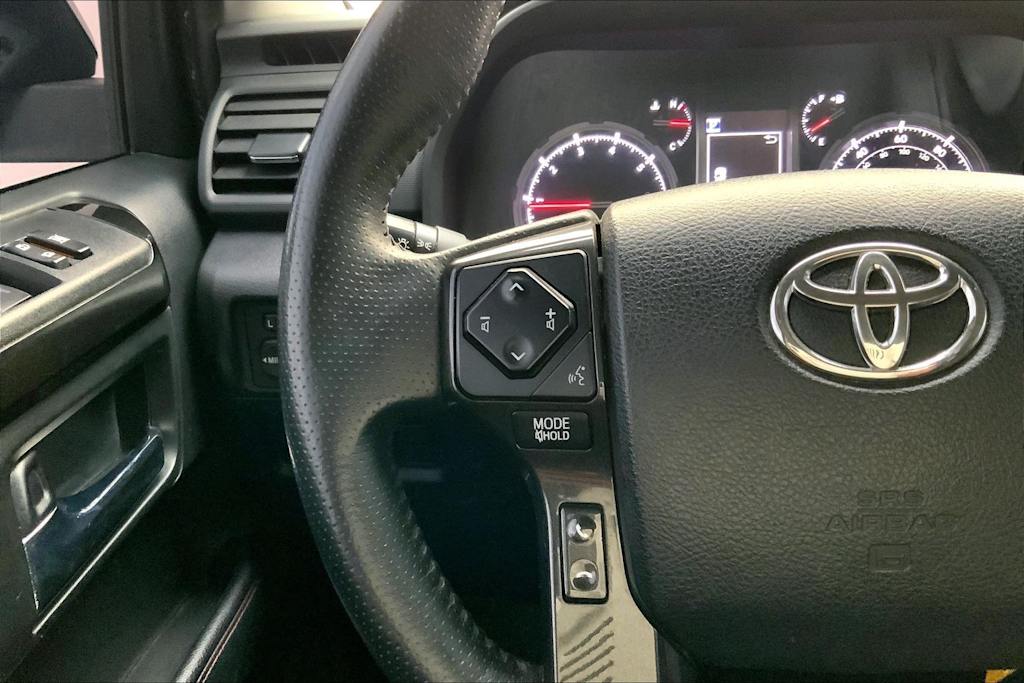 Thumbnail: 2020 Toyota 4Runner - 24