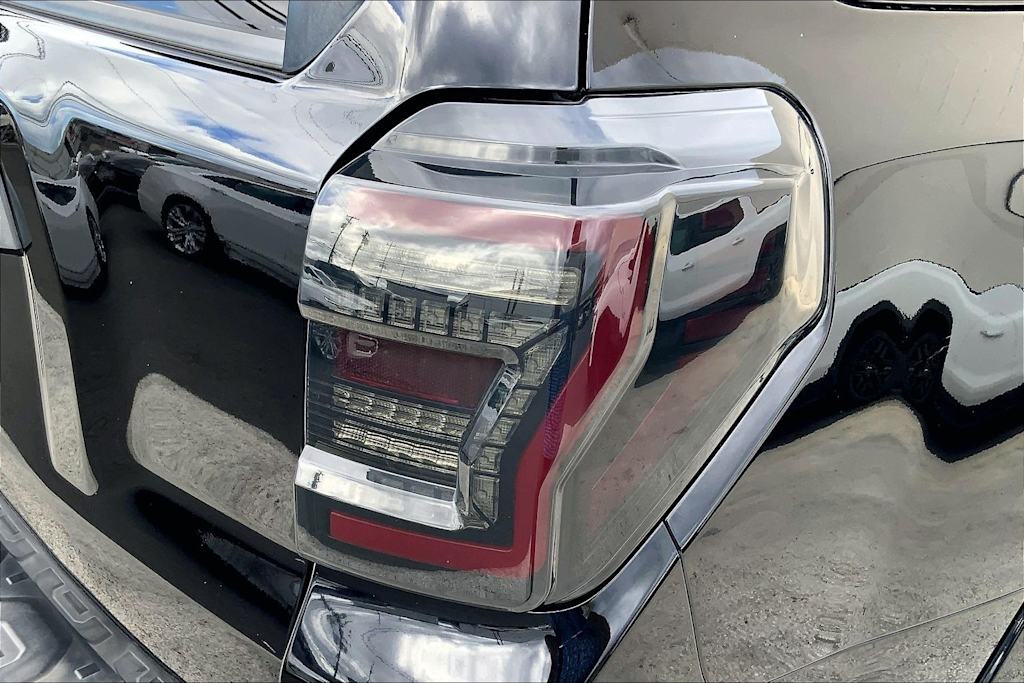 Thumbnail: 2020 Toyota 4Runner - 32