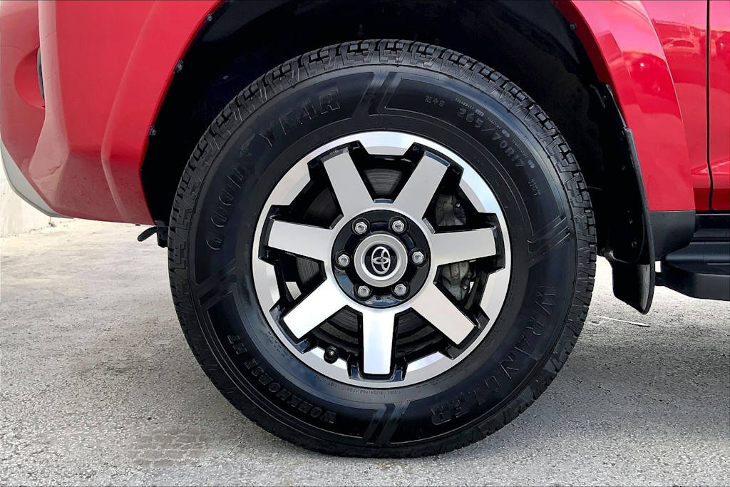 Thumbnail: 2024 Toyota 4Runner - 8