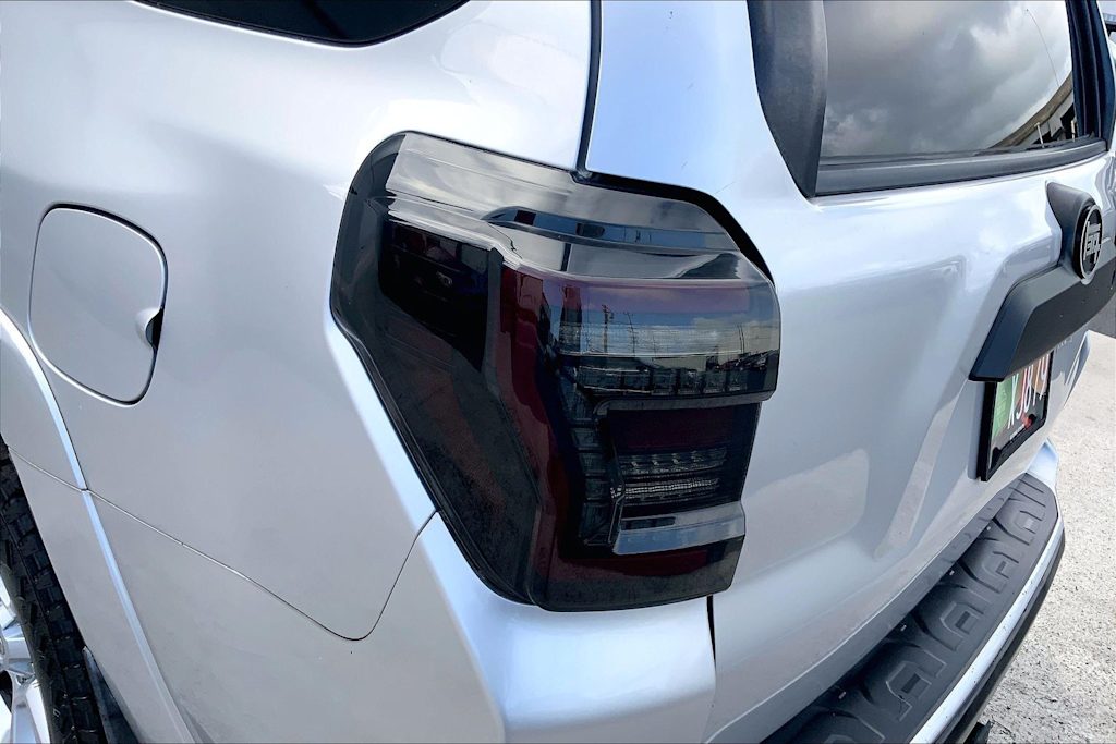 Thumbnail: 2016 Toyota 4Runner - 32