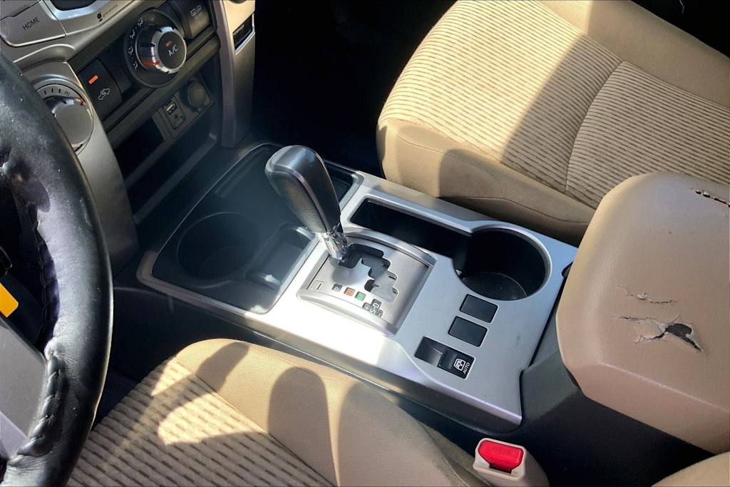 Thumbnail: 2014 Toyota 4Runner - 17
