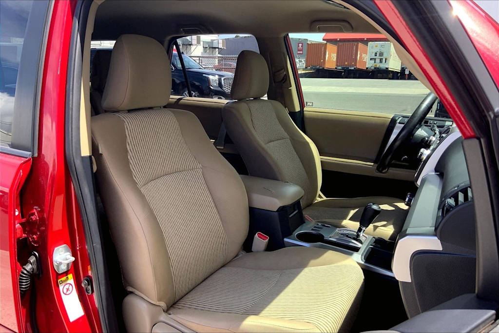 Thumbnail: 2014 Toyota 4Runner - 12