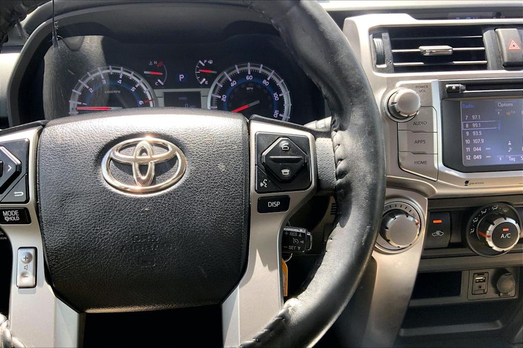 Thumbnail: 2014 Toyota 4Runner - 25