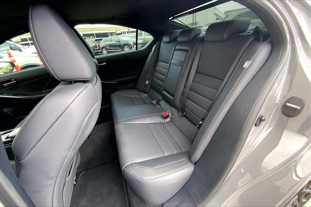 Thumbnail: 2024 Lexus ES - 29