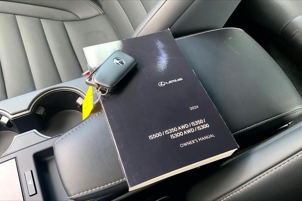 Thumbnail: 2024 Lexus ES - 20