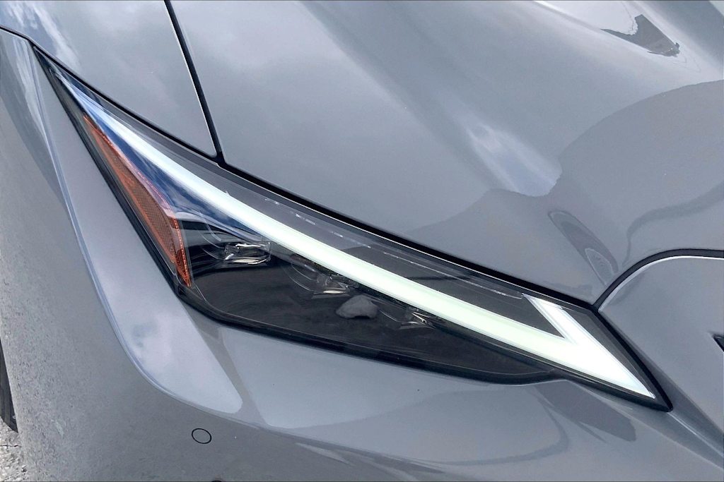 Thumbnail: 2024 Lexus ES - 31