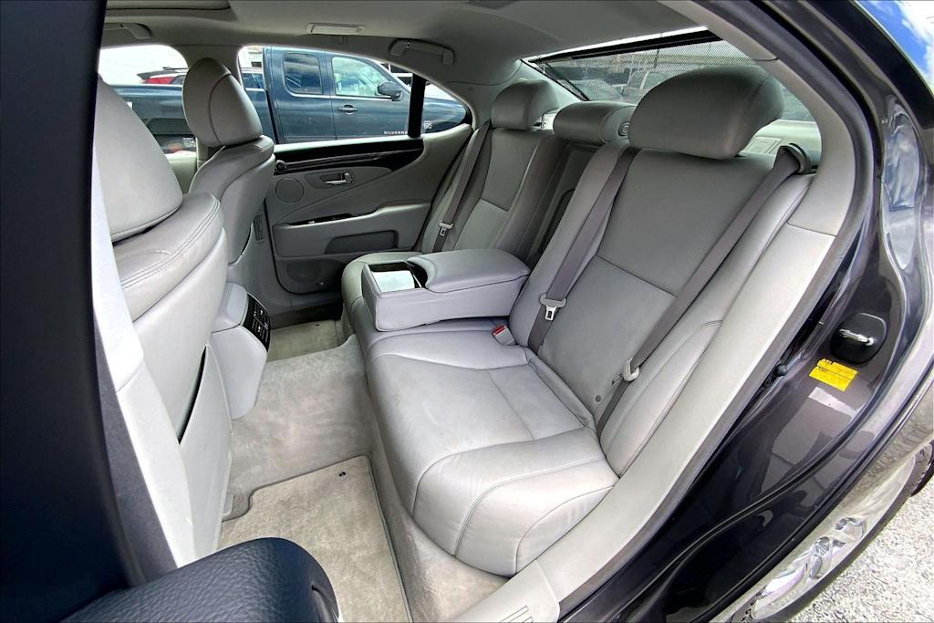 Thumbnail: 2007 Lexus LS - 12