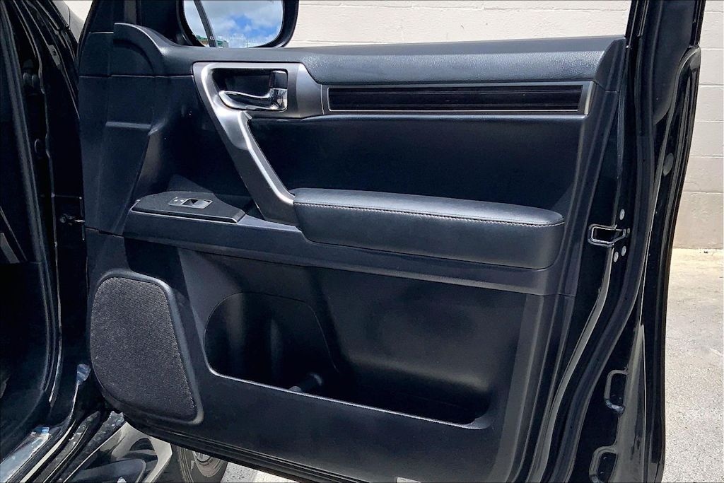 Thumbnail: 2022 Lexus GX - 29
