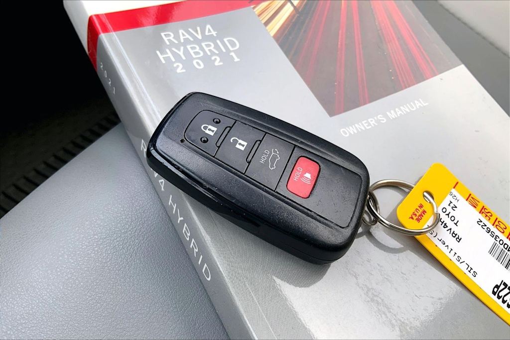 Thumbnail: 2021 Toyota RAV4 - 20