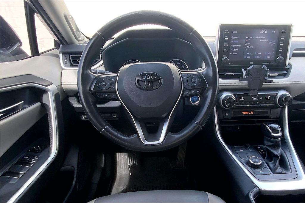 Thumbnail: 2021 Toyota RAV4 - 14