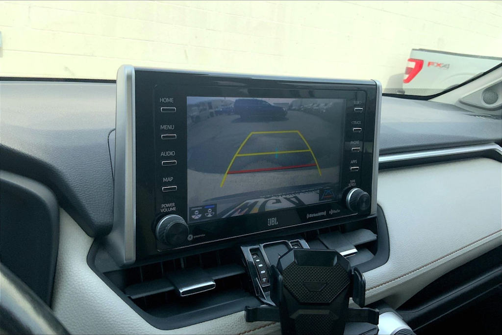 Thumbnail: 2021 Toyota RAV4 - 16