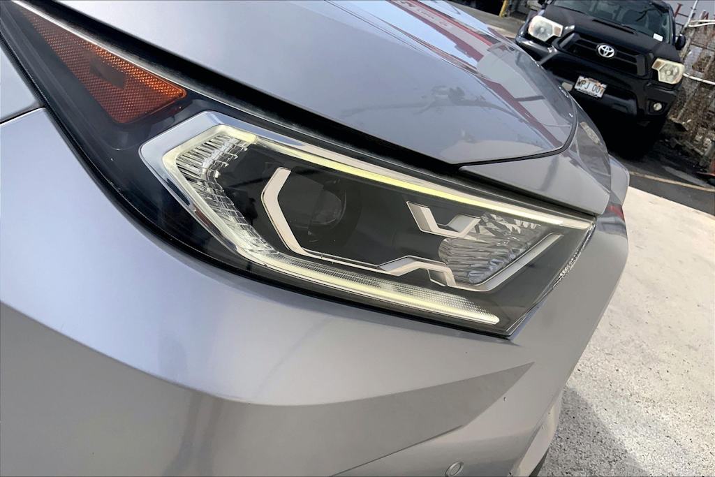 Thumbnail: 2021 Toyota RAV4 - 32