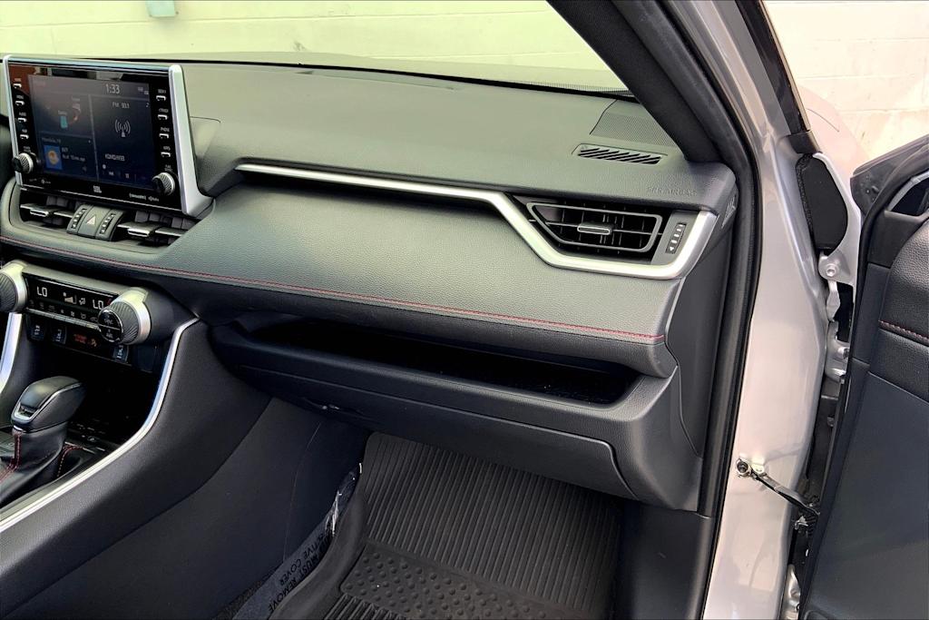 Thumbnail: 2022 Toyota RAV4 - 24