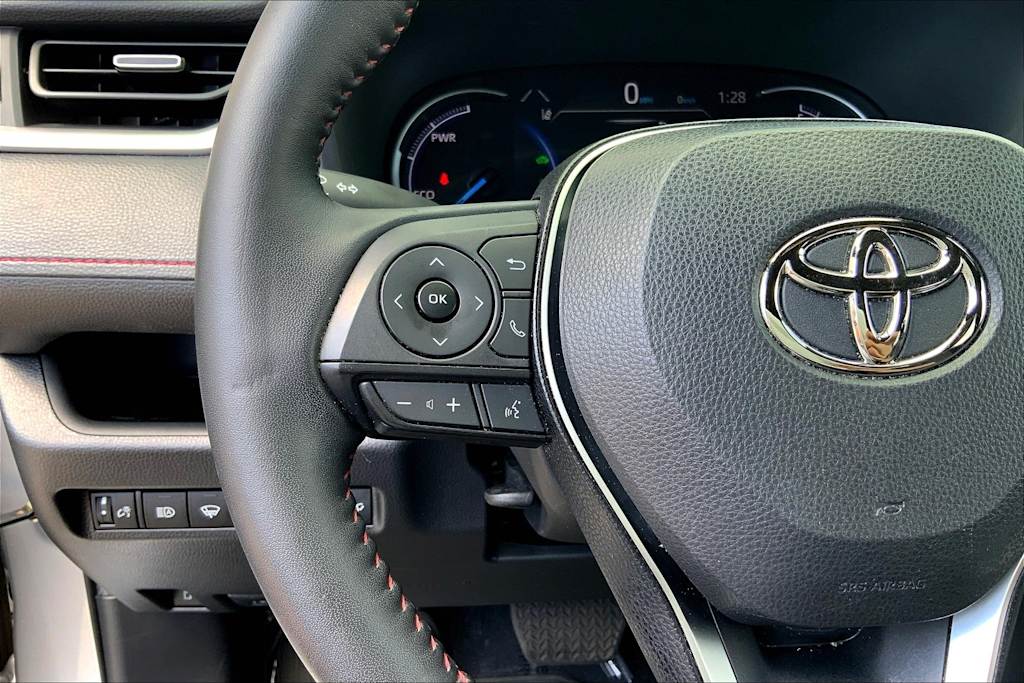 Thumbnail: 2022 Toyota RAV4 - 25