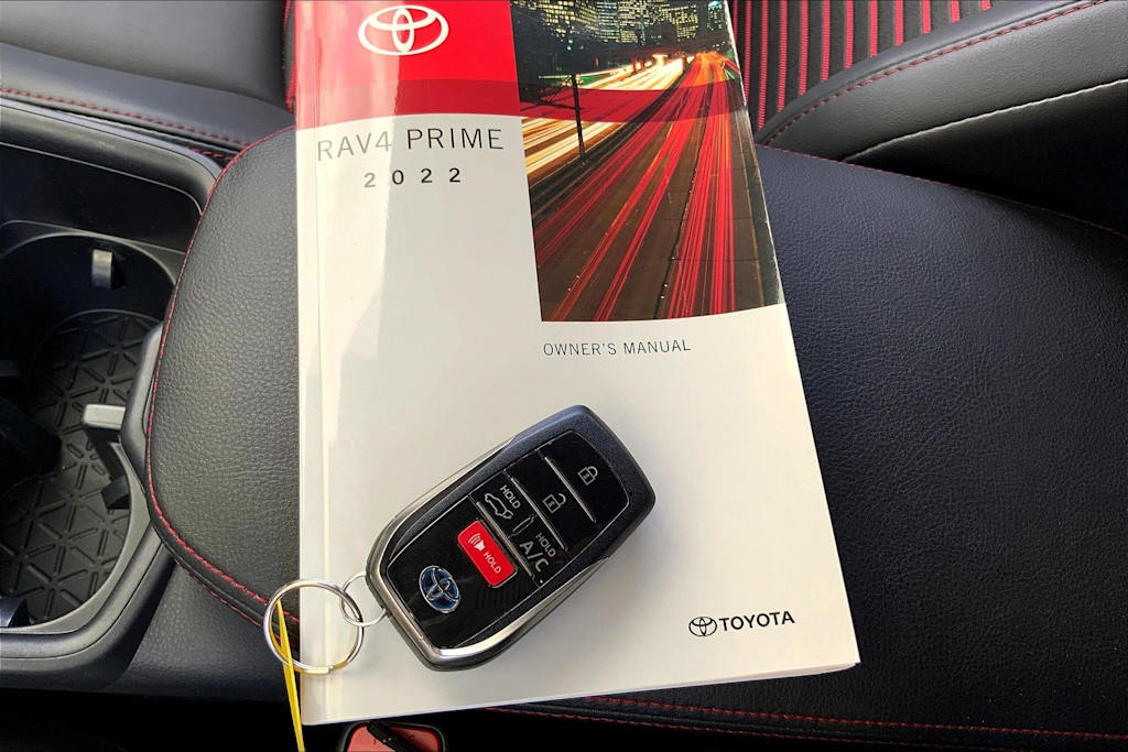 Thumbnail: 2022 Toyota RAV4 - 20