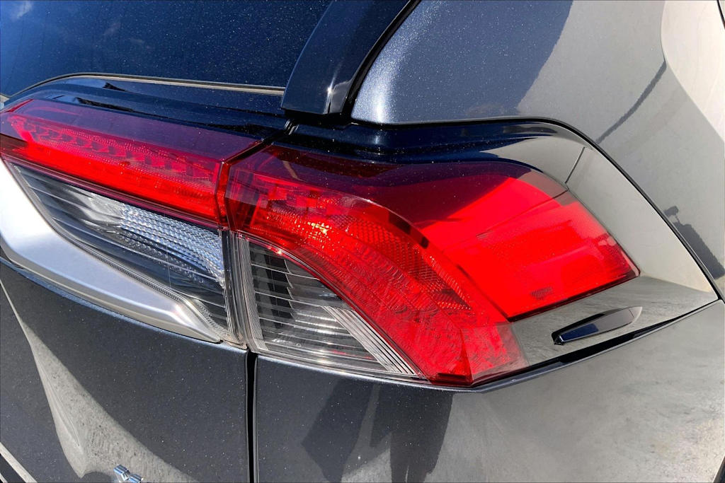Thumbnail: 2022 Toyota RAV4 - 32