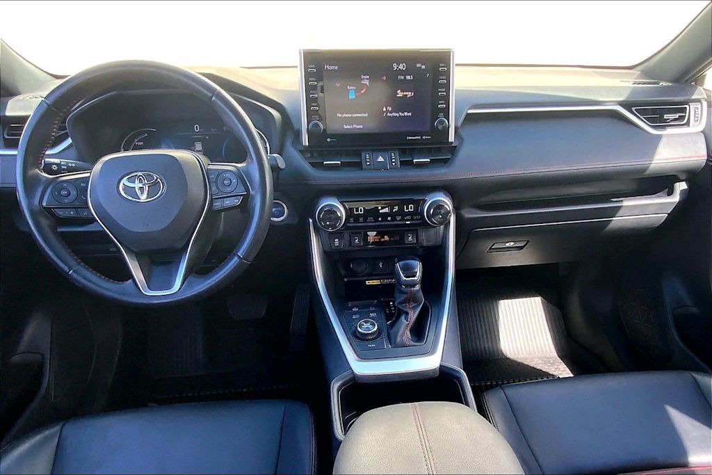 Thumbnail: 2022 Toyota RAV4 - 10