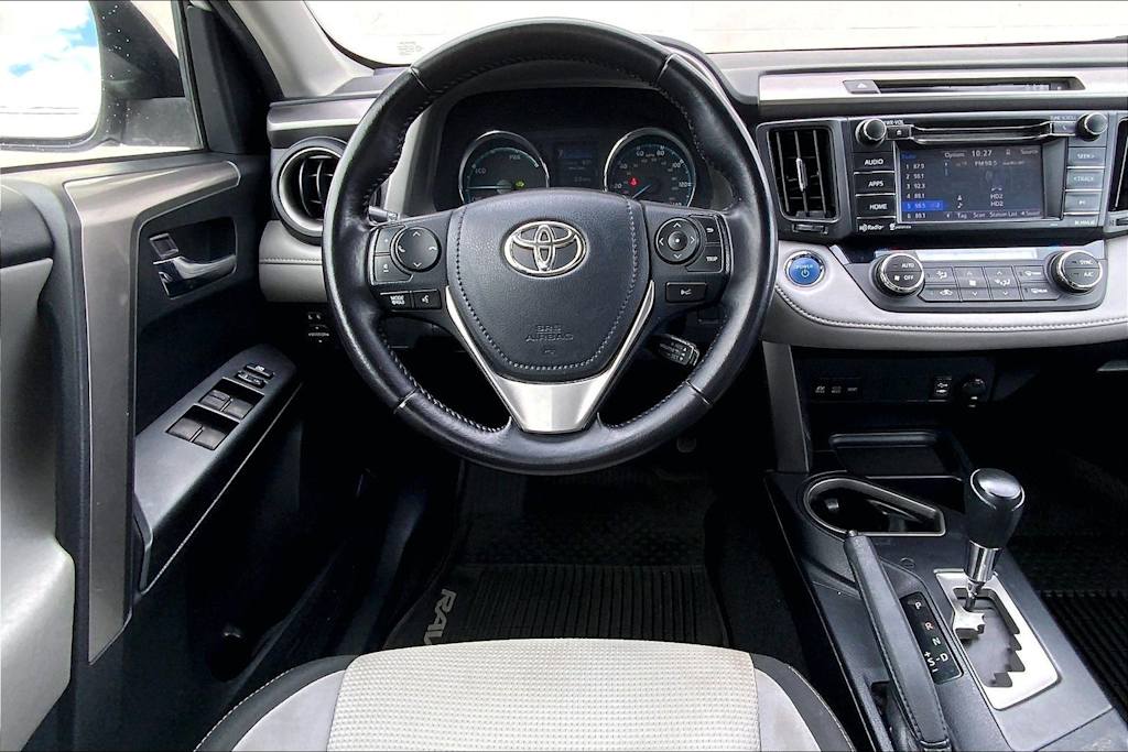 Thumbnail: 2017 Toyota RAV4 - 14