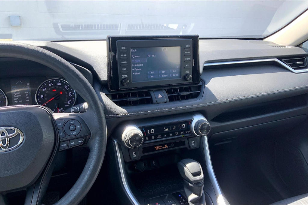 Thumbnail: 2020 Toyota RAV4 - 15