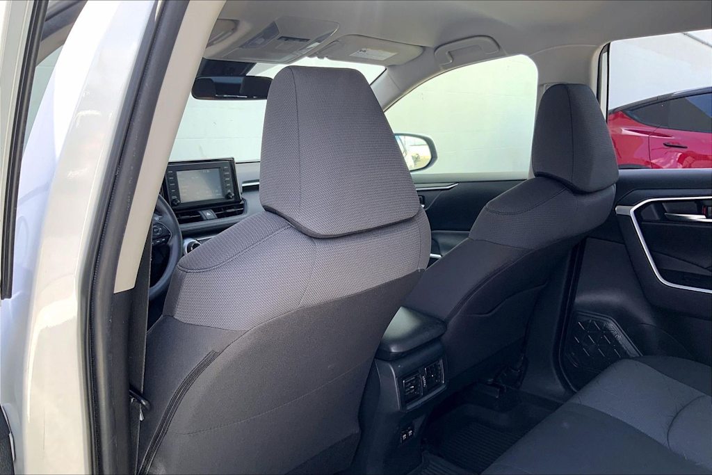 Thumbnail: 2020 Toyota RAV4 - 13
