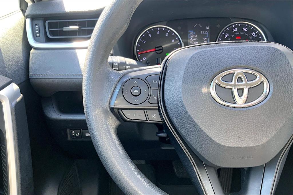 Thumbnail: 2020 Toyota RAV4 - 25