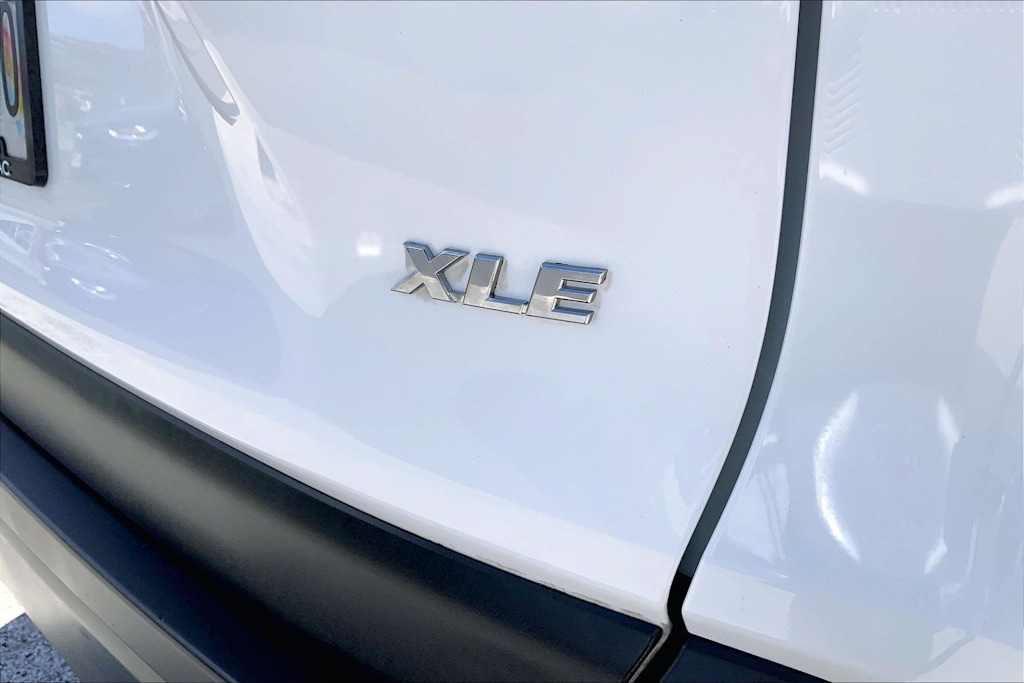 Thumbnail: 2020 Toyota RAV4 - 7
