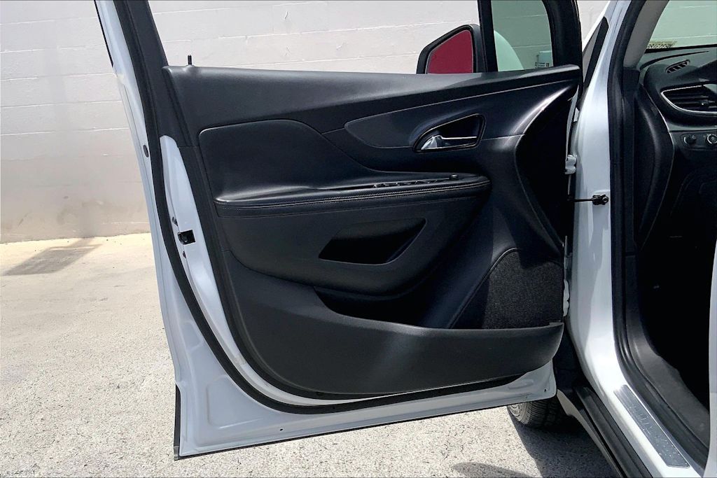 Thumbnail: 2021 Buick Encore - 27