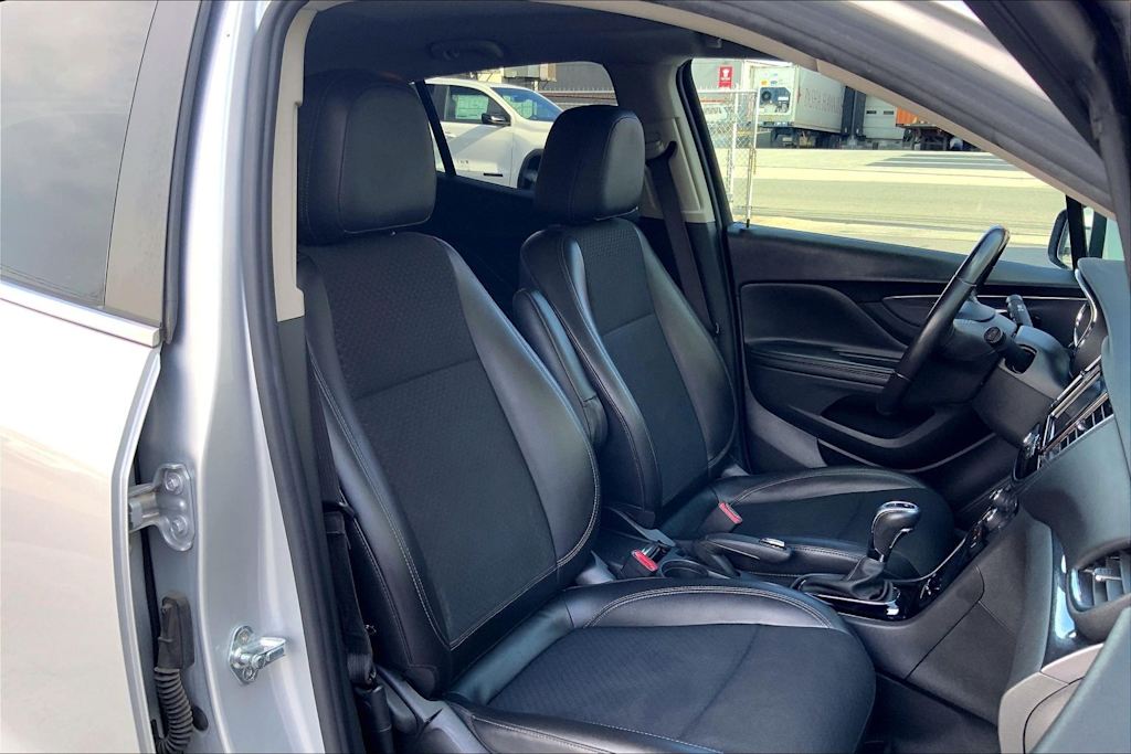 Thumbnail: 2022 Buick Encore - 12