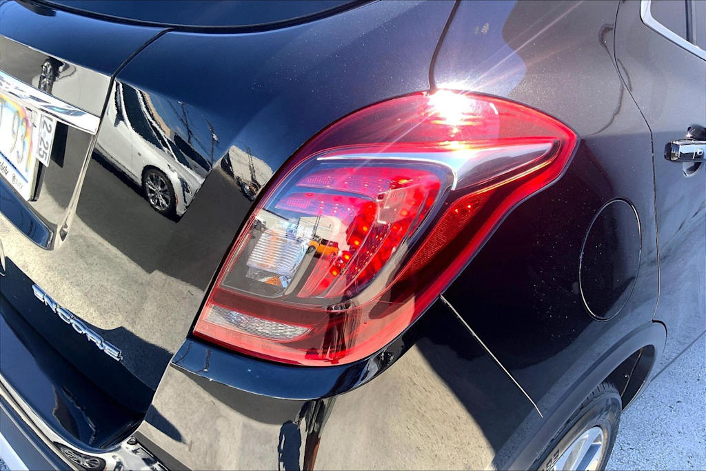 Thumbnail: 2019 Buick Encore - 32