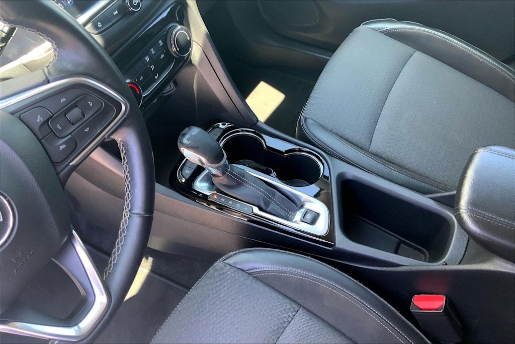 Thumbnail: 2022 Buick Encore GX - 17
