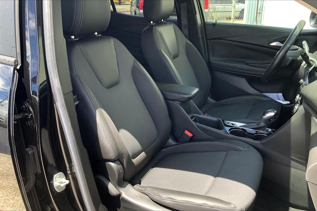 Thumbnail: 2022 Buick Encore GX - 12