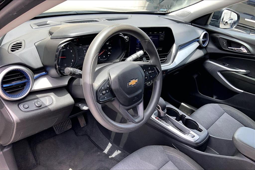 Thumbnail: 2024 Chevrolet Trax - 2