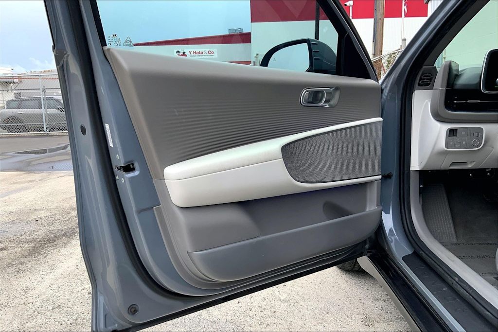 Thumbnail: 2023 Hyundai Ioniq 6 - 26