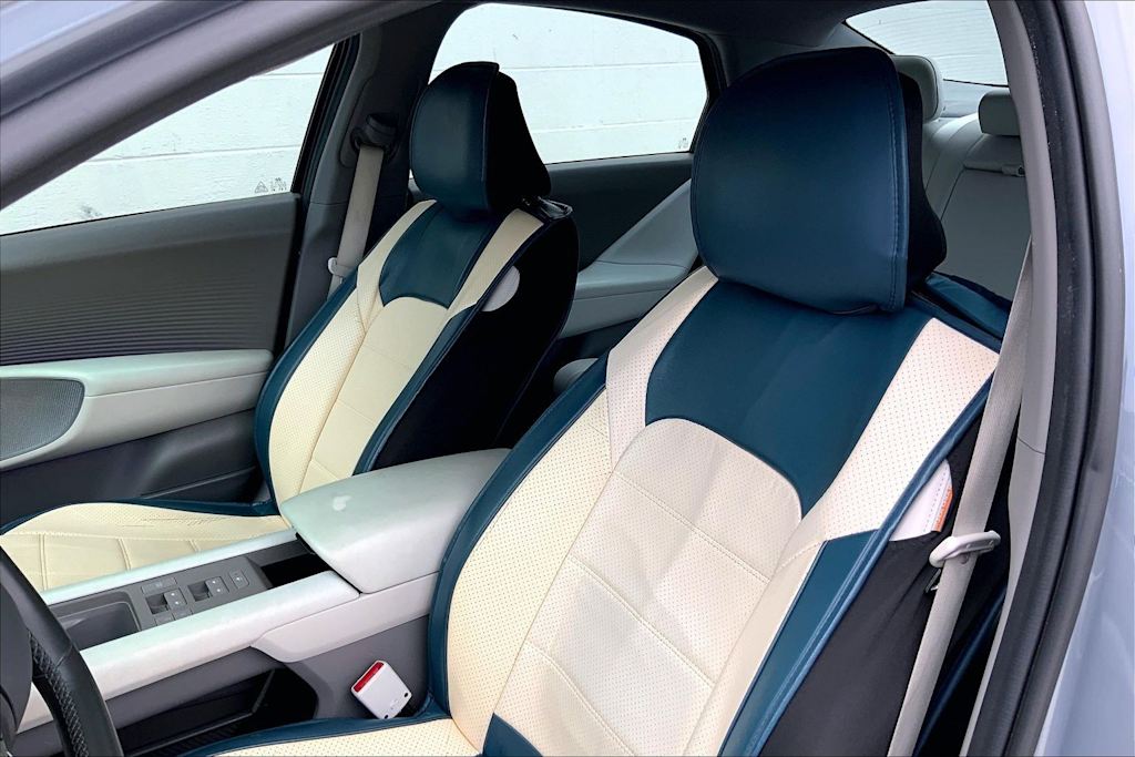 Thumbnail: 2023 Hyundai Ioniq 6 - 10