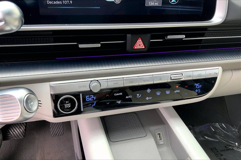 Thumbnail: 2023 Hyundai Ioniq 6 - 33