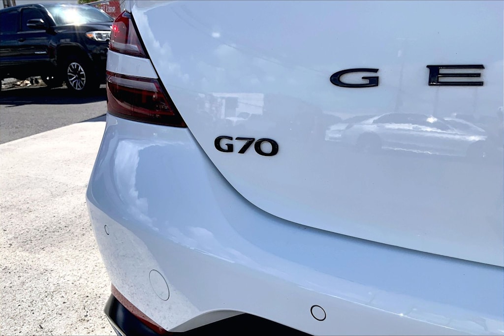 Thumbnail: 2022 Genesis G70 - 20
