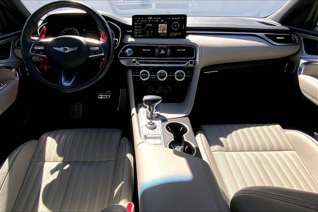 Thumbnail: 2022 Genesis G70 - 8