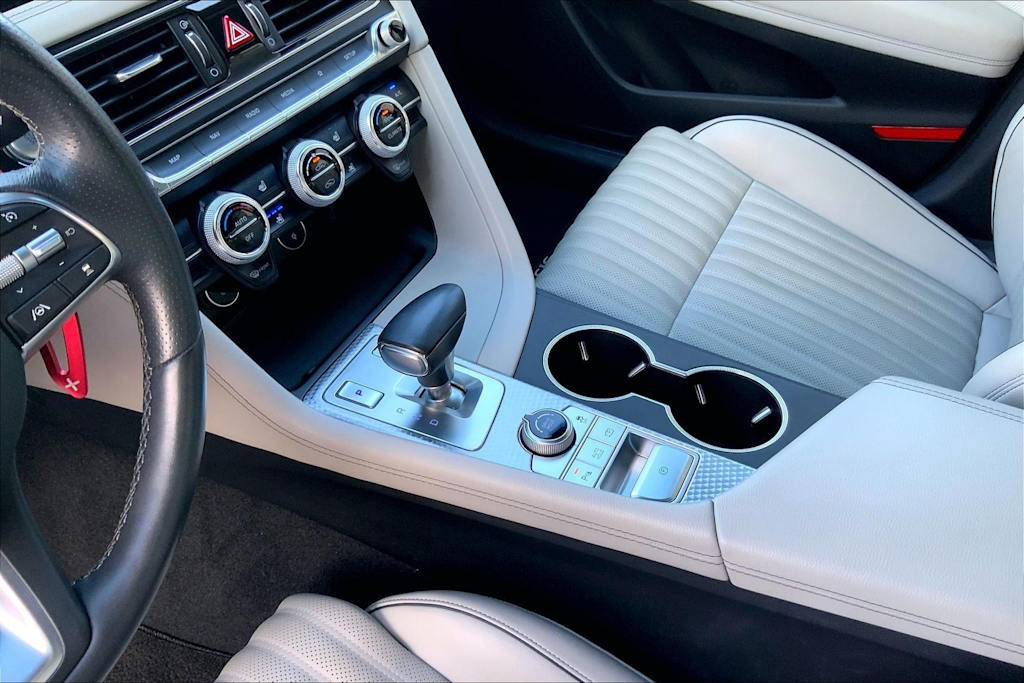 Thumbnail: 2022 Genesis G70 - 14