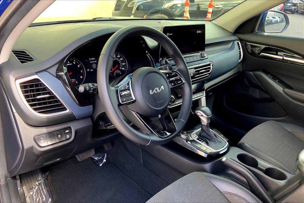 Thumbnail: 2022 Kia Seltos - 2