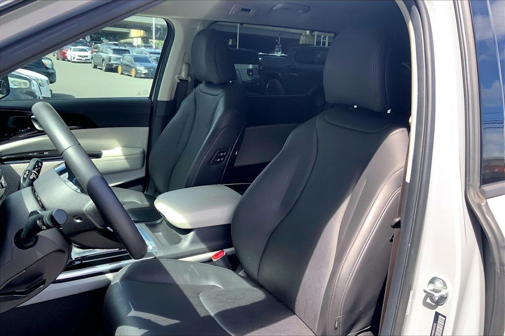 Thumbnail: 2024 Kia Carnival - 11