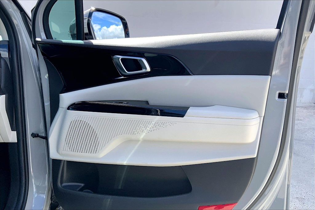 Thumbnail: 2024 Kia Carnival - 29