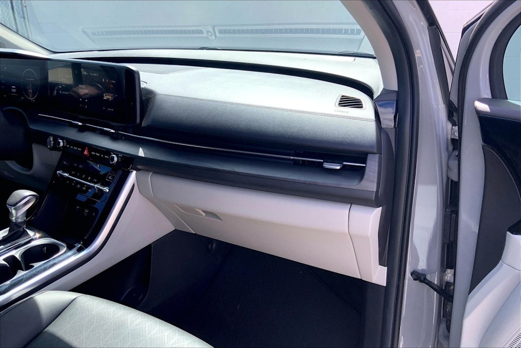 Thumbnail: 2024 Kia Carnival - 15