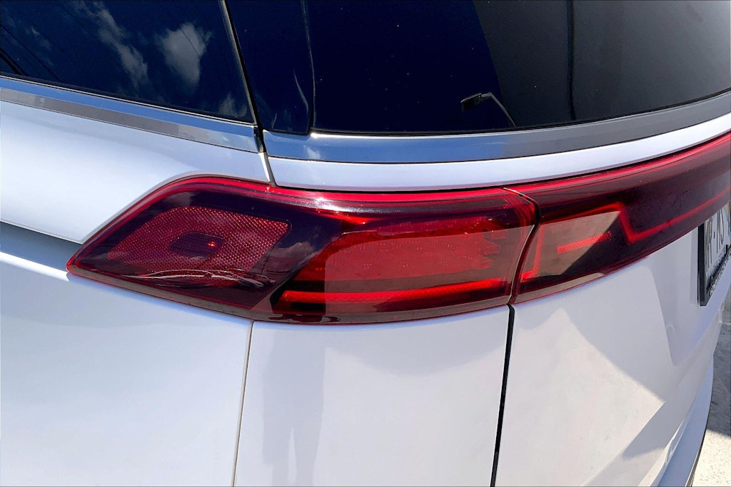 Thumbnail: 2024 Kia Carnival - 32