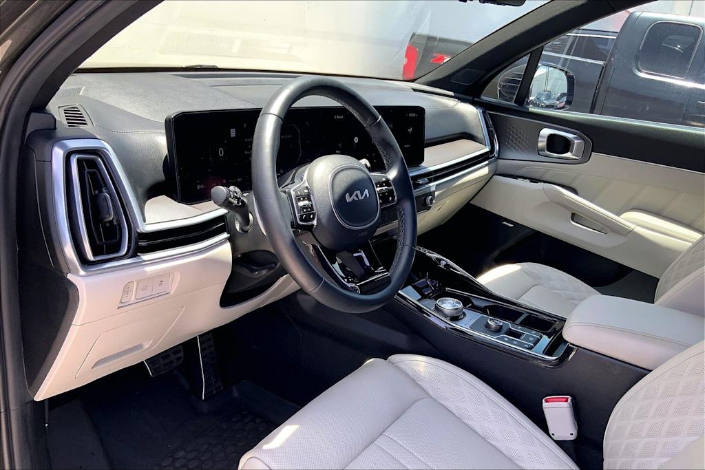 Thumbnail: 2025 Kia Sorento - 2